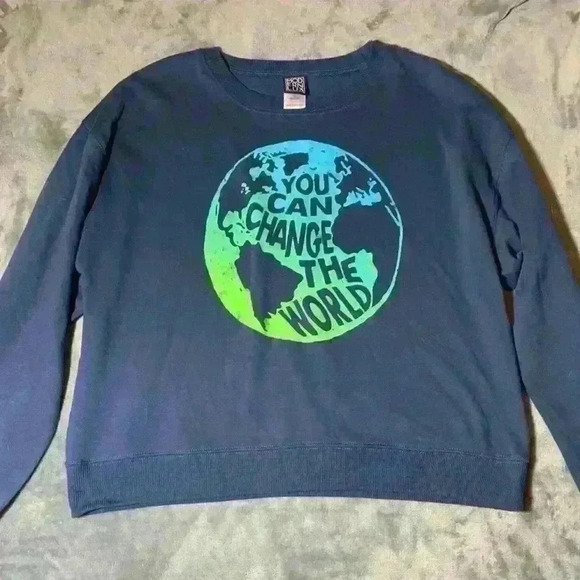 “You can change the world” Earth Long Sleeve Graphic Tee - Picture 1 of 3